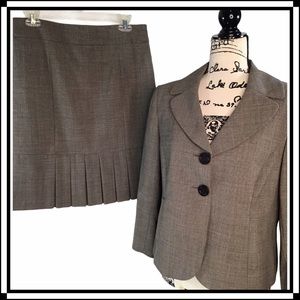 Tahari - Pleated Skirt + Blazer 8P